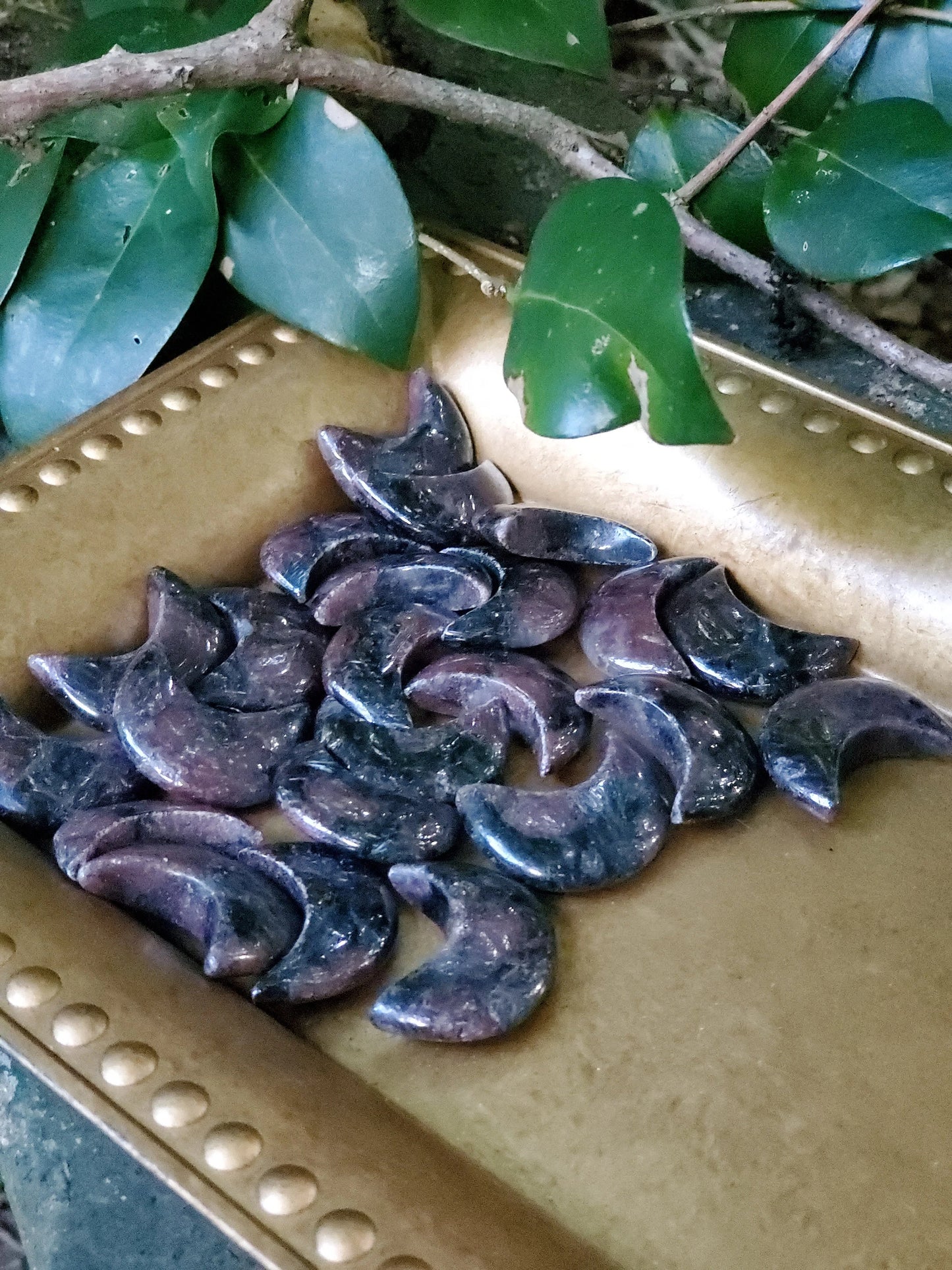 Garnet Crescent Moon Carving, Hand Carved, Natural Crystals and Gemstones, Gift Ideas, January Birthstone, Capricorn, Aquarius Zodiac